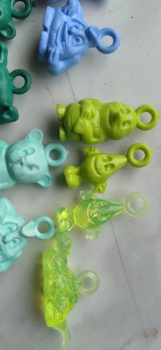 Фигурки-брелки из 90х