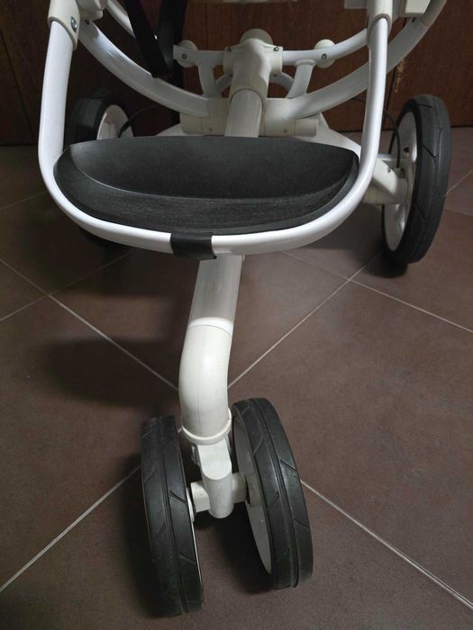 Carrinho bebé Quinny Mood + Acessórios