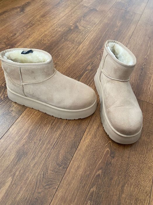 Уггі бежеві Германія 40розмір