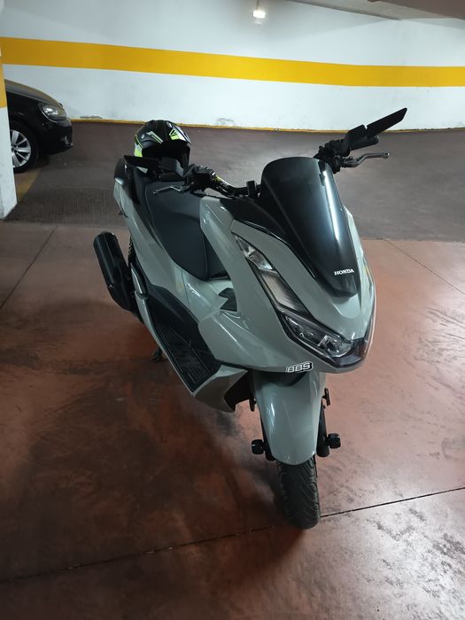Honda PCX 125, em óptimo estado...     Nada a fazer com revisão feita , é pegar e andar...