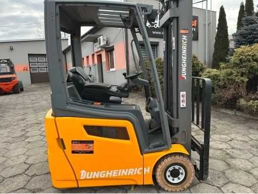 Wózek Widłowy JUNGHEINRICH EFG215 ROK 2018 TRIPLEX 5,5 M