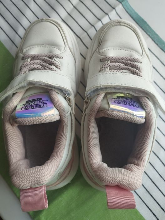 Кросівки для дівчинки