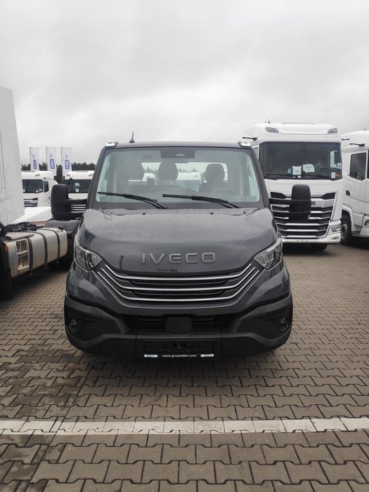 Pomoc drogowa autolaweta transport aut, maszyn