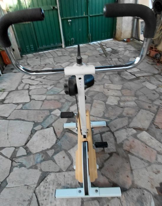Bicicleta estática. Usada mas funcional