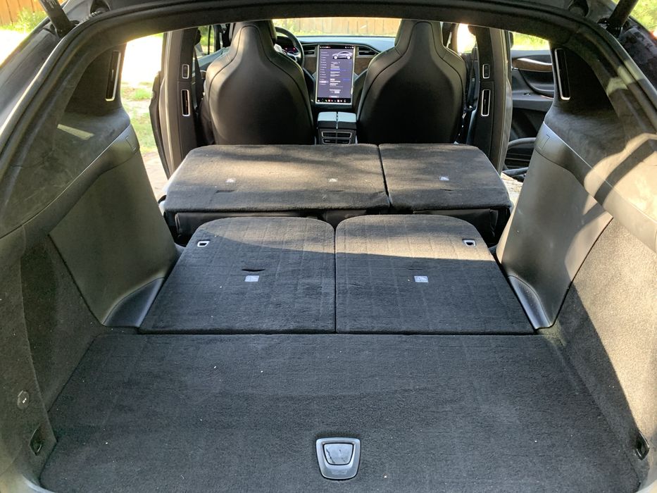 Tesla X 8міс 17рік