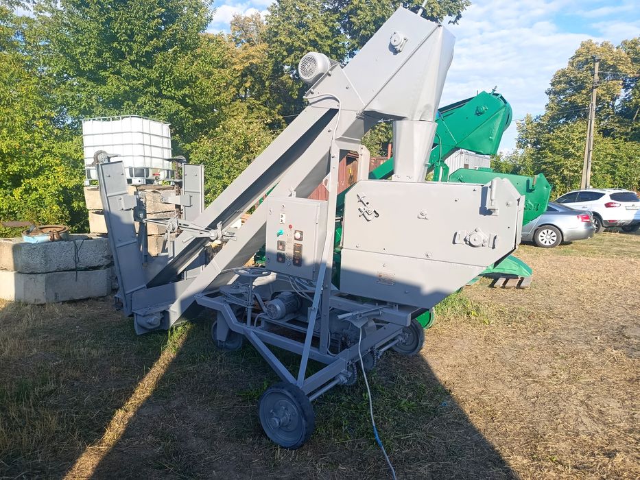 Продам зернопогрузчик Зм-60 А.Зерномет