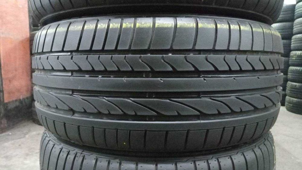 Літні шини Бріджстоун 245/40/19 Bridgestone RE 050A БУ зал.95%  протектор, резина