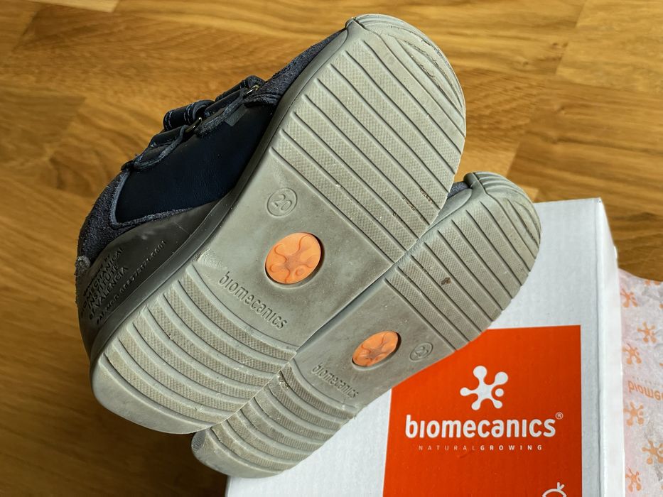 Bota/Sapatilha Biomecanics N•20