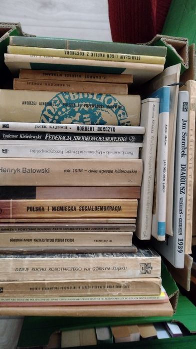 Książki różne, wszystkie po 2 zł część pierwsza