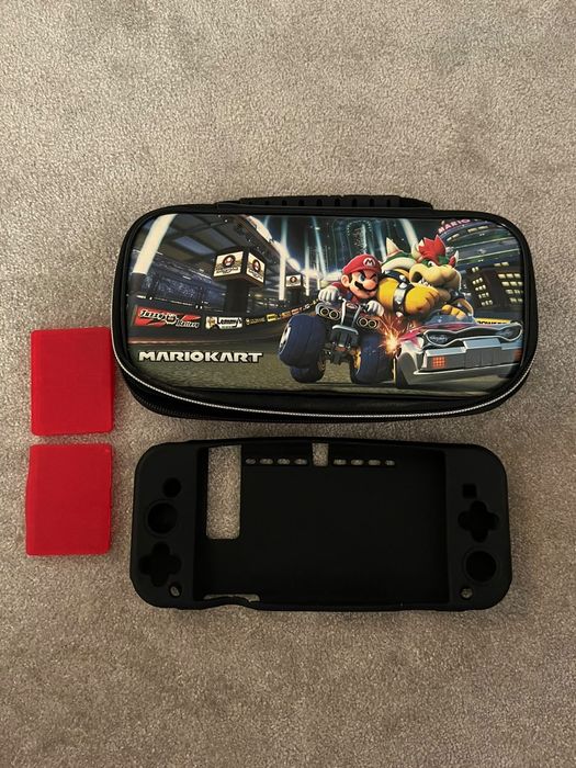 Nintendo Switch com 4 comandos