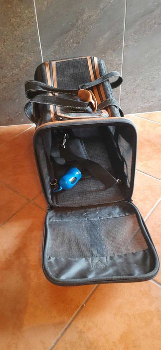 Mala de viagem cão avião e outros transportes