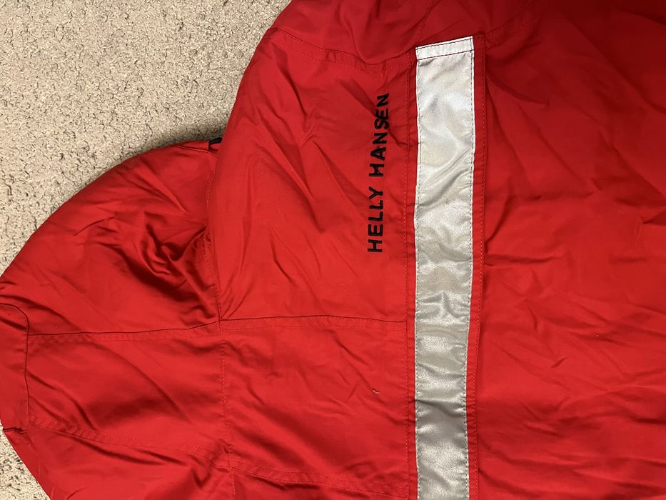 Бомбер Helly Hansen