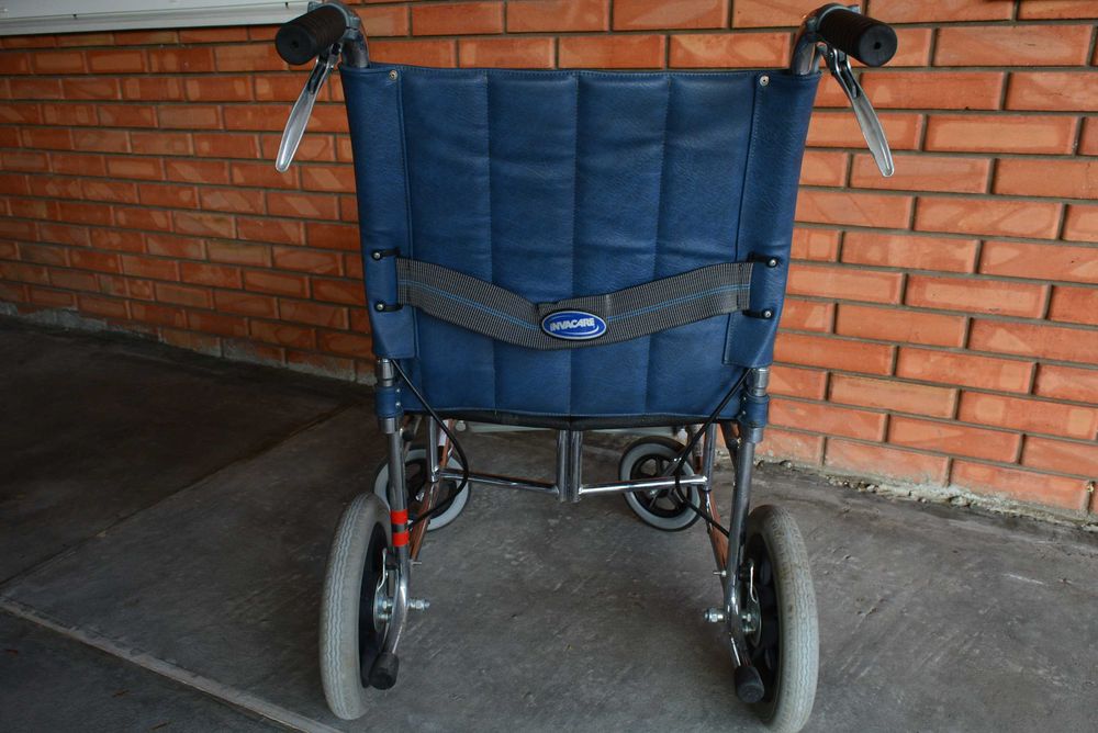 Каталка   -  коляска Invacare