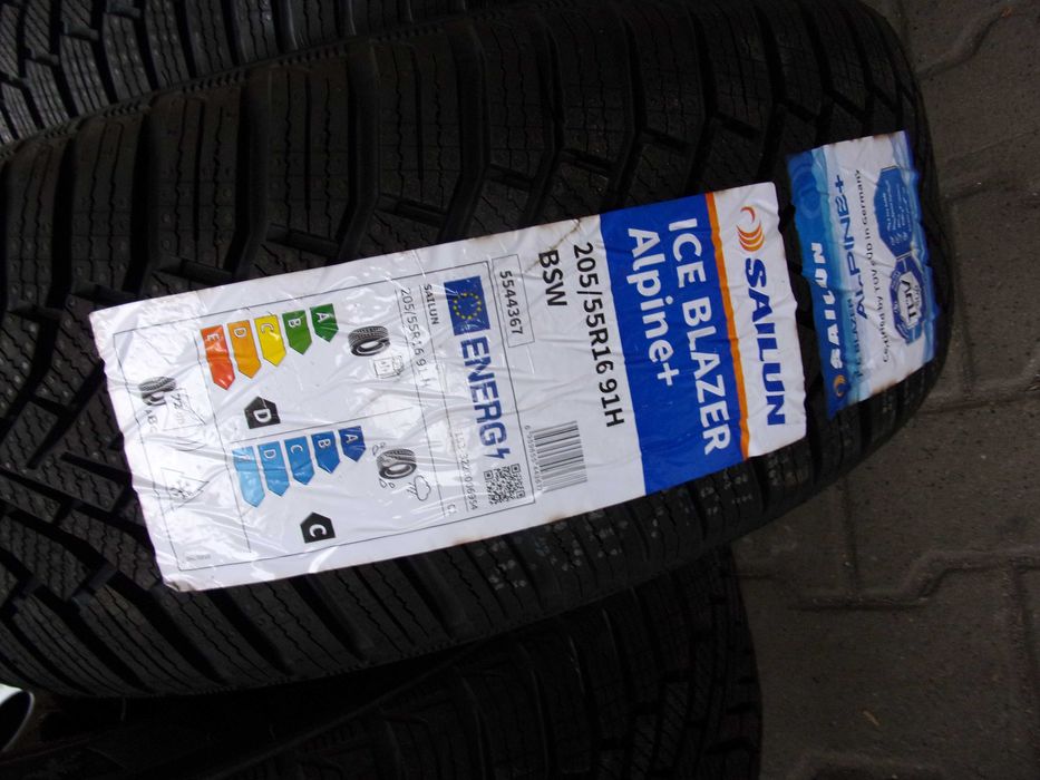 Koła zimowe stalowe Toyota  5x114,,3 205/55/16 Nowe opony