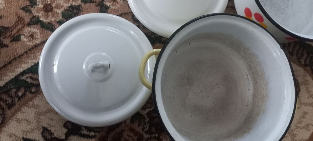 Кастрюля эмалирована 3.5л