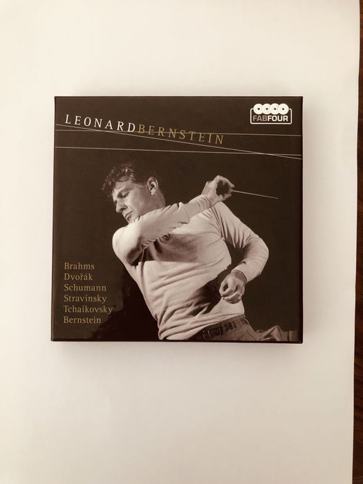 Leonard BERNSTEIN  Chichester Psalms Candide