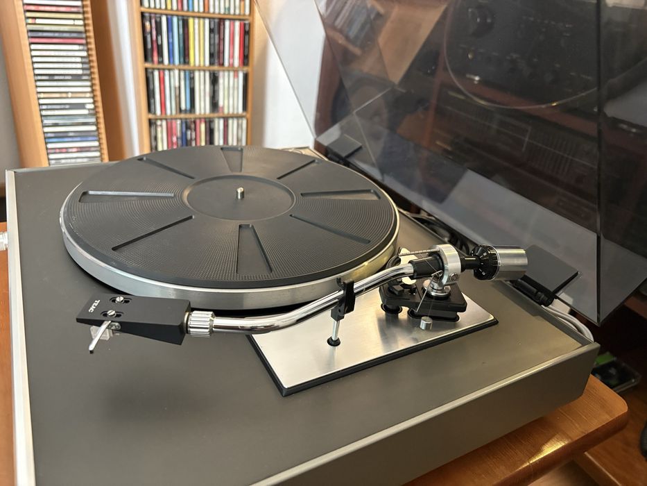 Gira discos TEAC TS-F15