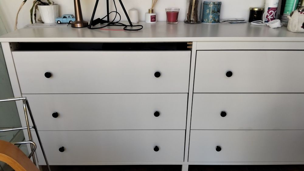 Cómoda IKEA branca