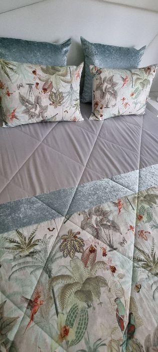 Edredão e almofadas
