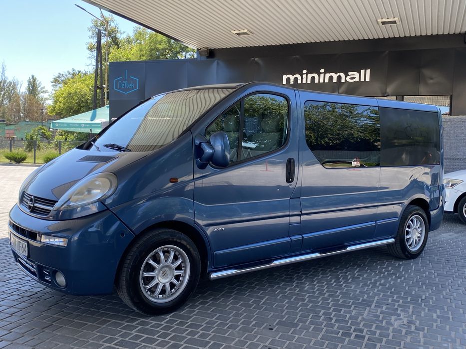 Продам Opel Vivaro 2.5 турбо дизель в идеальном состоянии