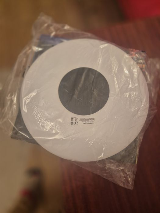 Duża nowa lampa solarna na wodę trawnik