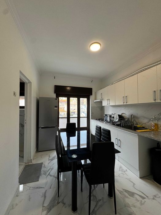 Quarto sem caução 260€ Caneças 20 min Lisboa (Campo Pequeno)