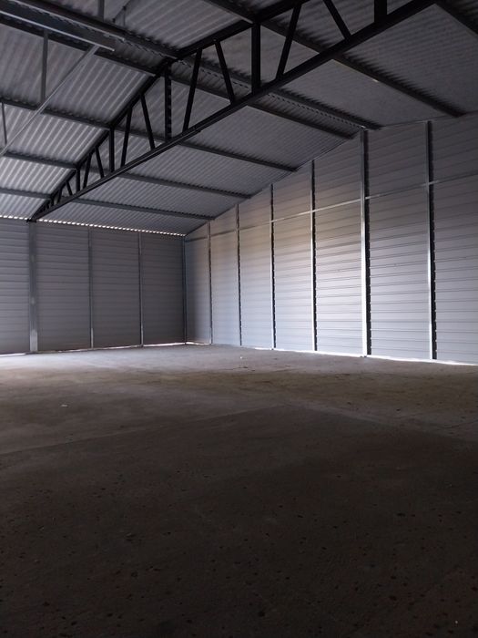 Garaż blaszany drewnopodobny nowoczesny styl