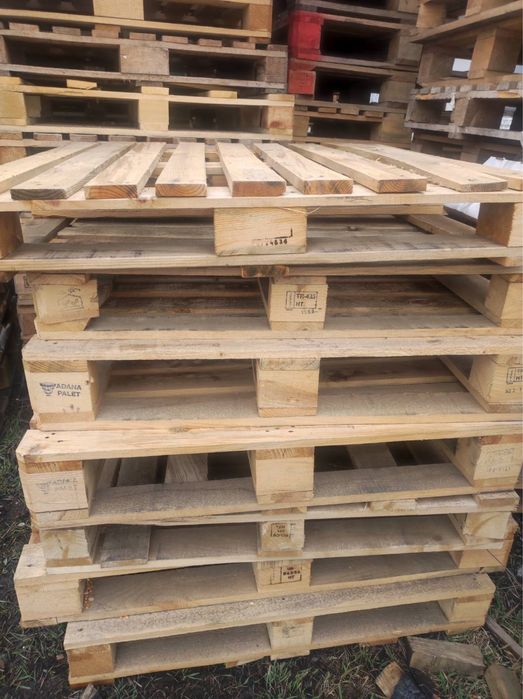 Деревʼяні піддони б.в.