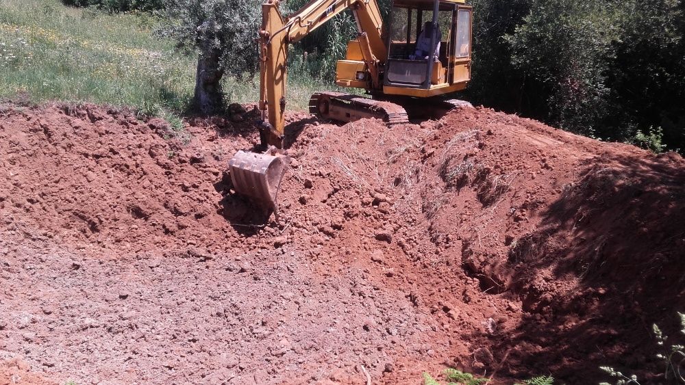 Escavacoes limpeza de terrenos