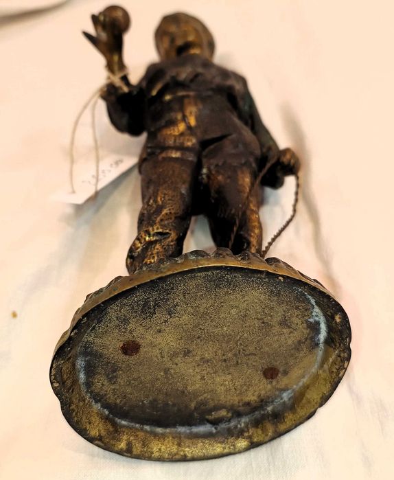 Menino Pião Bronze
