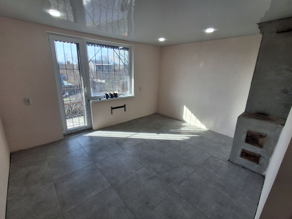 Продажа капитальной 2-х этажной Дачи.Рядом