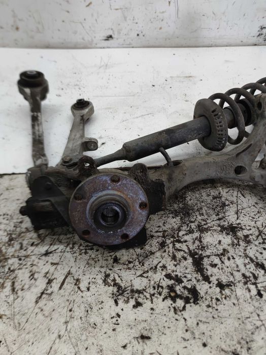 Vw Passat B5 Układ Zawieszenia Zwrotnica Prawa Przód
