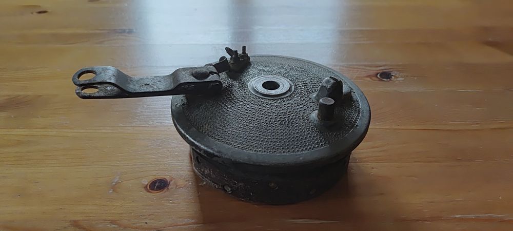 Zabytkowe Garażowe, Pokrywa