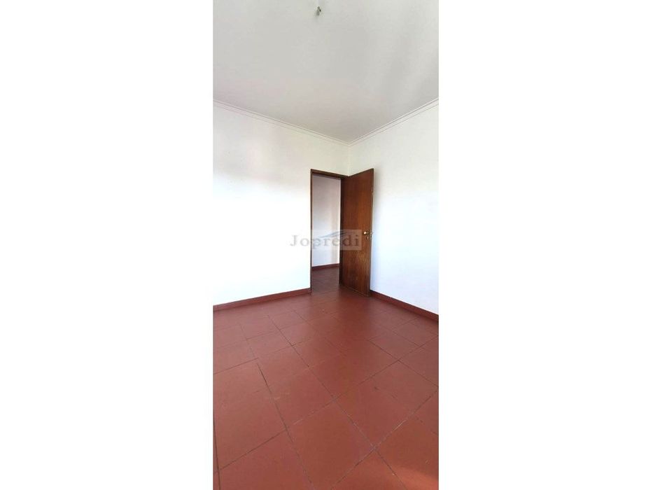 Apartamento T2 com terraço