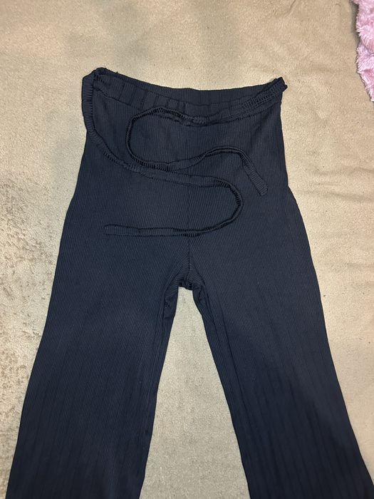 Штани чорні приталені легенькі розмір с