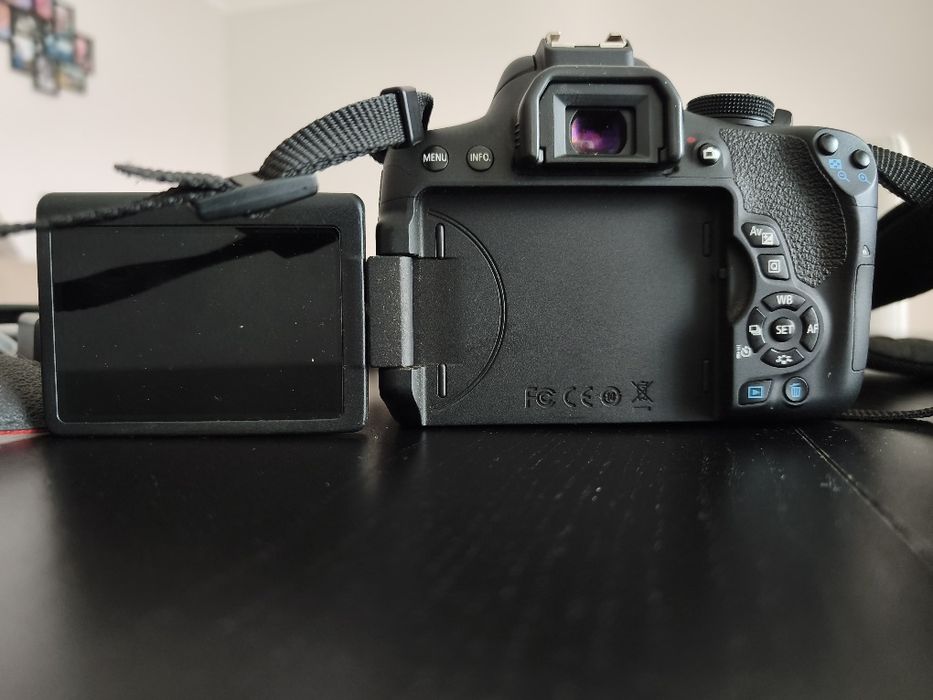 Canon EOS 750D Kit Completo