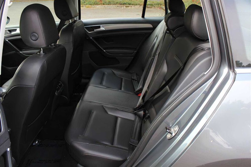 Volkswagen Golf Sportwagen Tdi S      2015