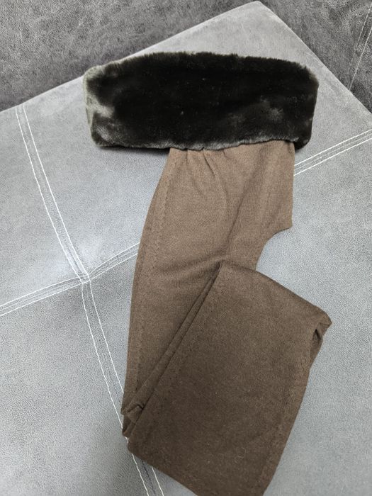 Зимова шапка пілотка з вушками-шарфиком