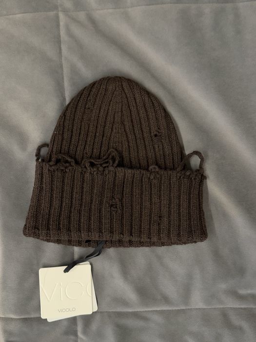 Шапка шоколадного кольору