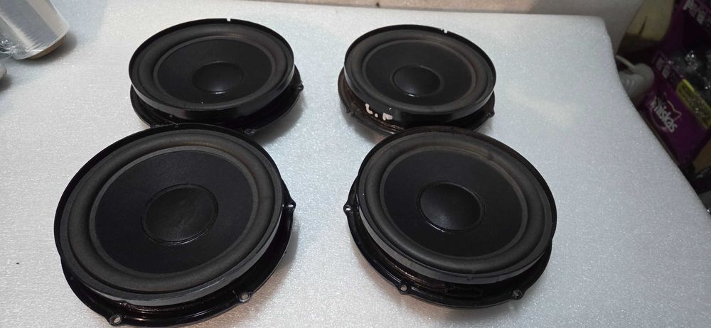 Głośniki Volkswagen Touareg kpl -411A