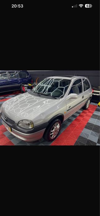 Corsa bem estimado ano 2000.