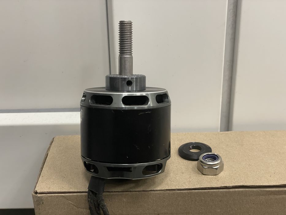 Мотор великий Б.У