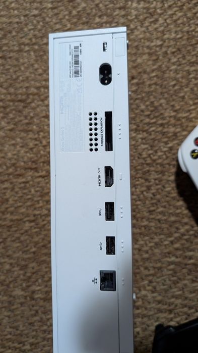 Xbox Series S Impecável + 2 Comandosos Originais (Como Nova)