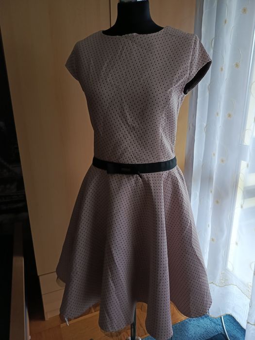 Elegancka Sukienka rozm.40 pudrowy róż jak nowa