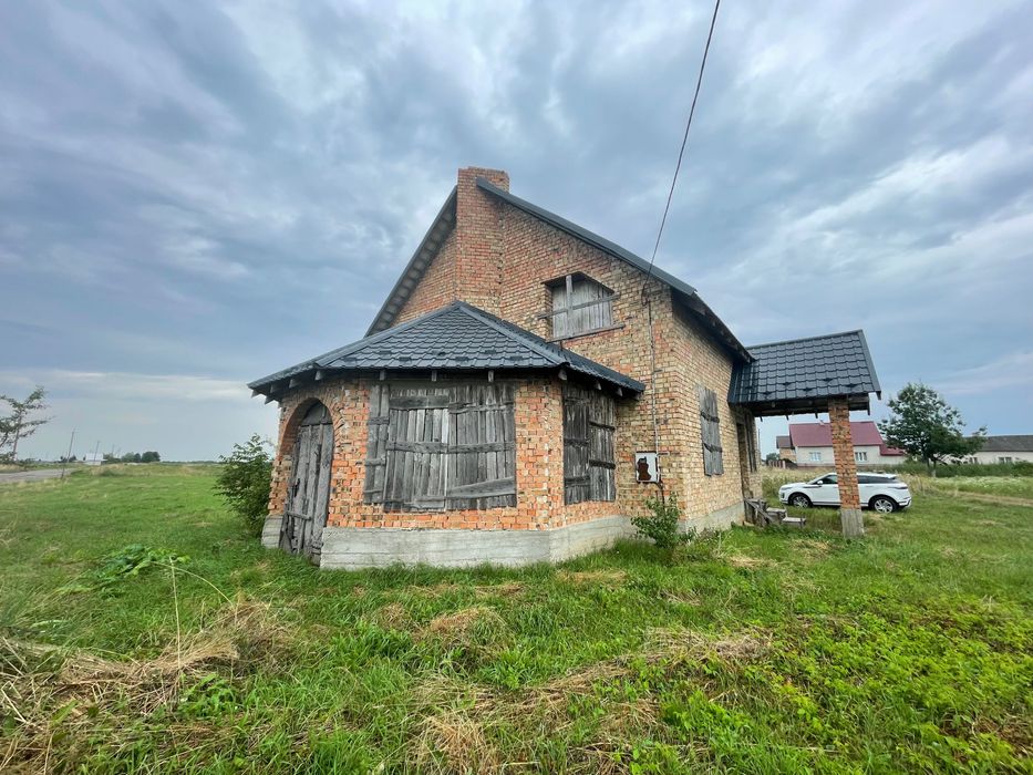 Сучасний високоякісний будинок с. Перерісль