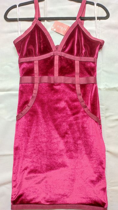 Вечернее бархатное платье Guess