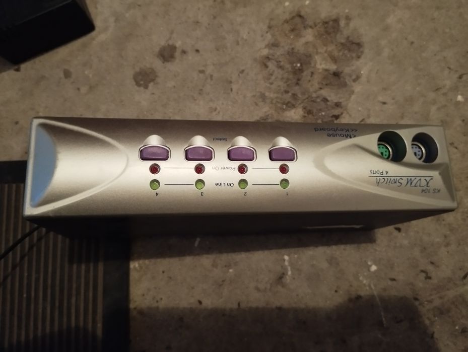 KVM switch 4port ks 104