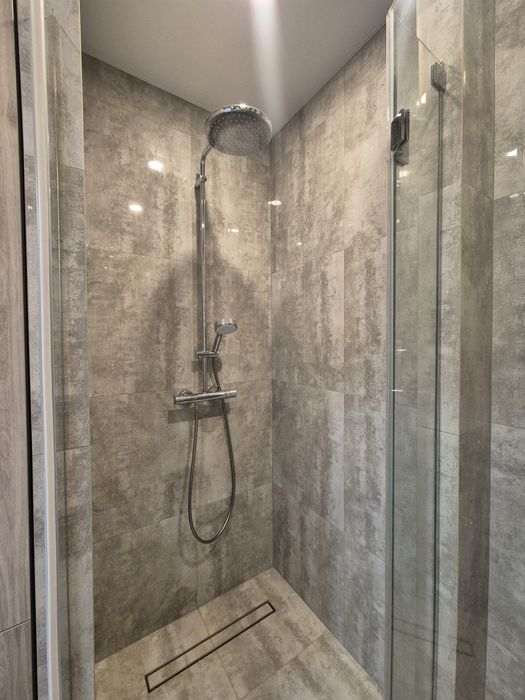 Продам квартиру з дизайнерських ремонтом