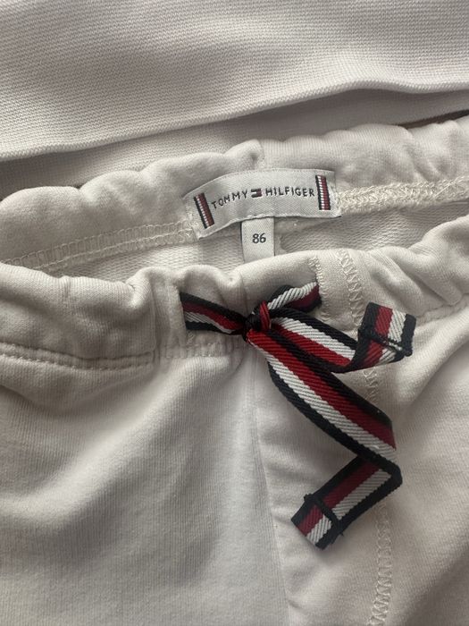 Dres Tommy Hilfiger r.86