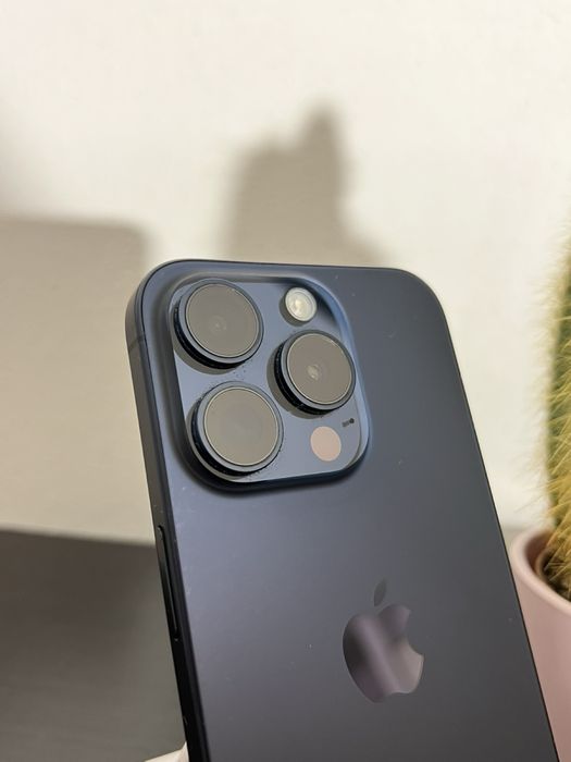 Продам iPhone 15 Pro 128 gb